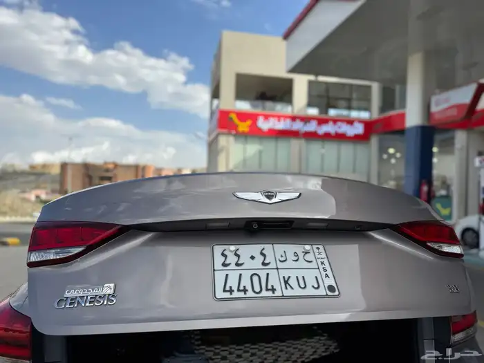 للبيع جينسيس موديل 2017 نظيف جدا 12