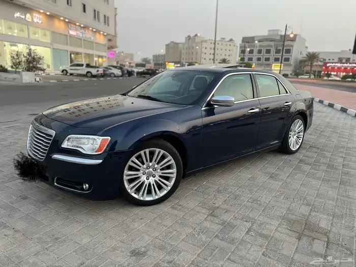 كرايزلر v8اكزكتف ثالت مالك بدي وكاله 2014 0