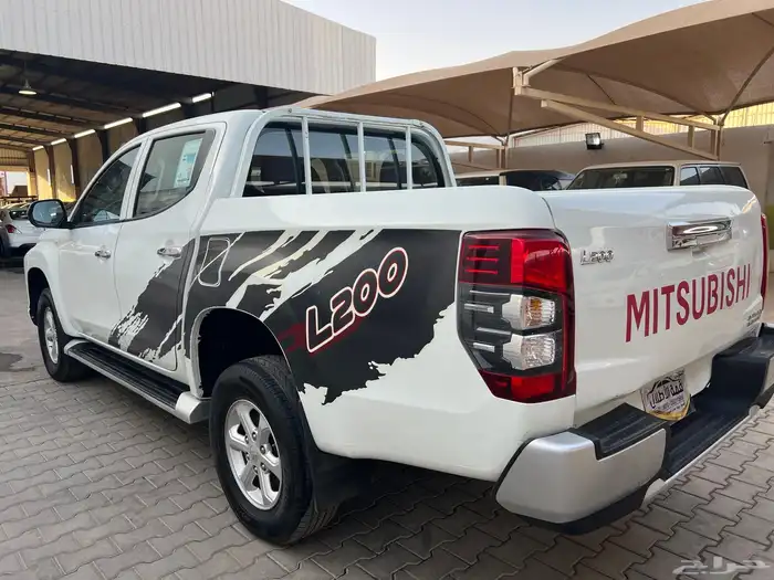 ميتسوبيشي ديزل 2022 L200 لدى قمة الاطلال 14