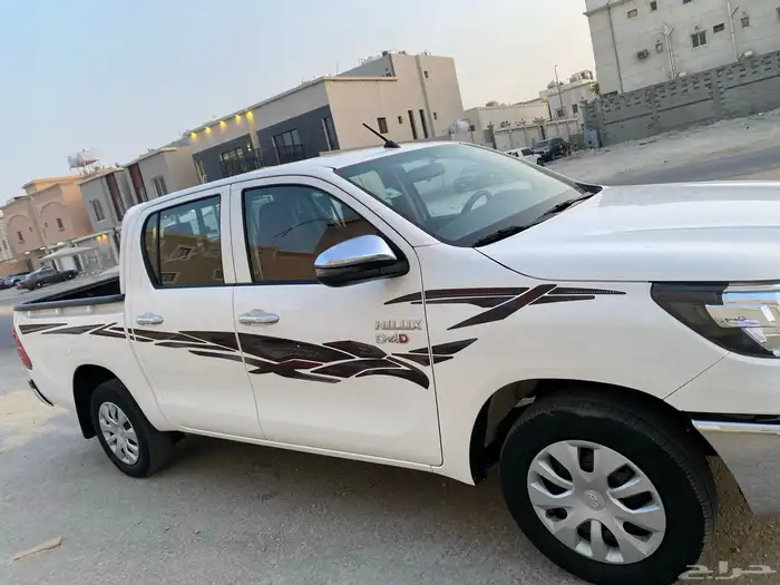 هايلكس2022ديزل بدون دبل 1