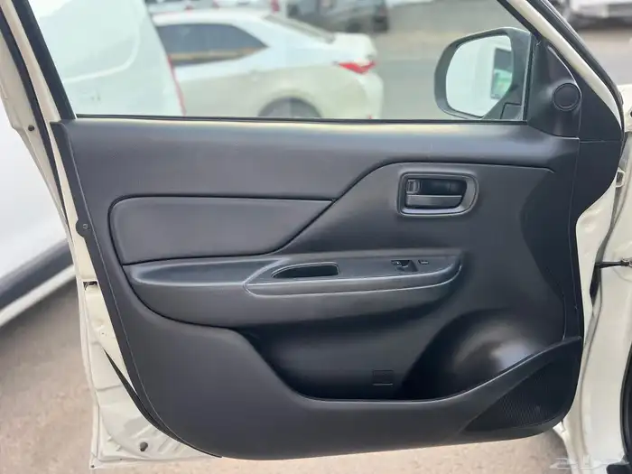 ميتسوبيشي L200 2020 ديزل 6