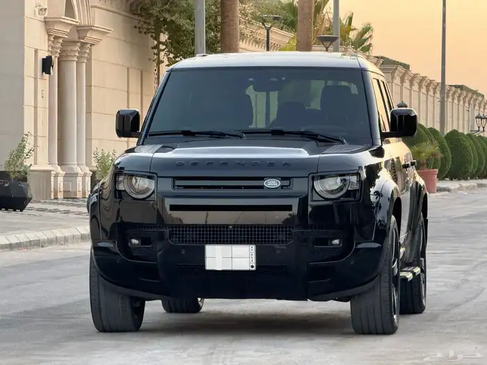 لاند روفر ديفندر P400 موديل 2023 تشيكات وكاله تحت الضمان 0