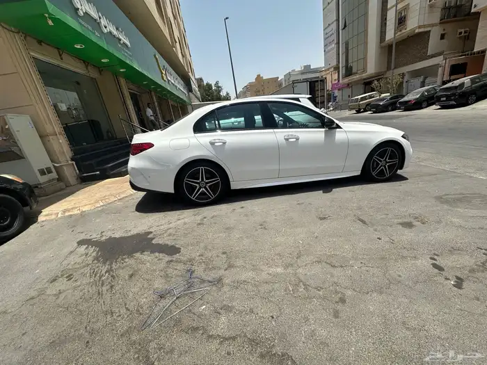 مرسيديس c200 2024 4