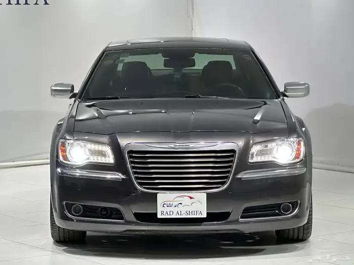 كرايزلر c300 2014 v8 هيمي 2