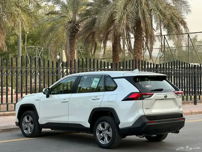 تويوتا راف فور موديل 2022 سعودي هايبرد 21