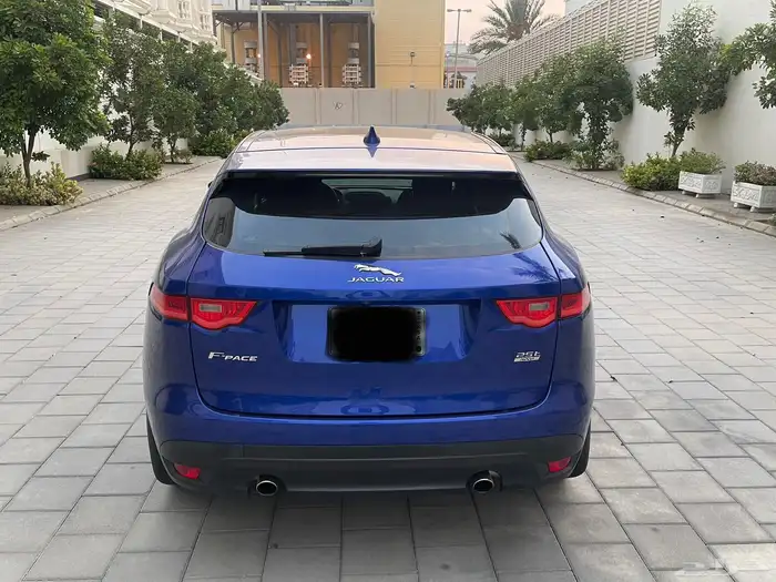 جاكوار F Pase 6