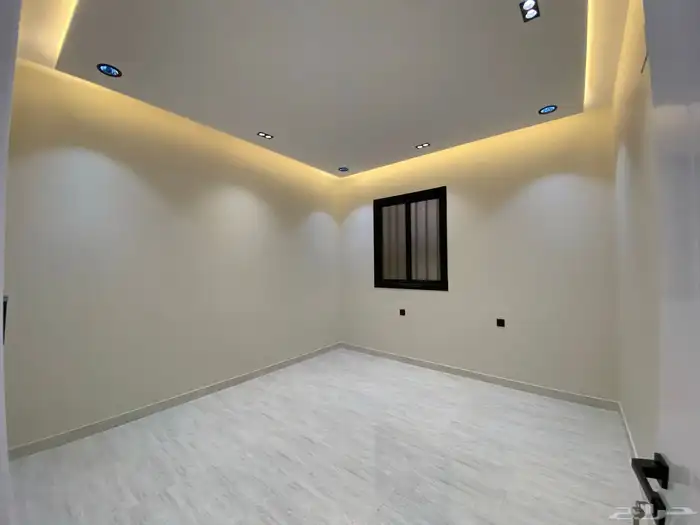 روف علوي مع ملحق بدرج داخلي تشطيب VIP 18