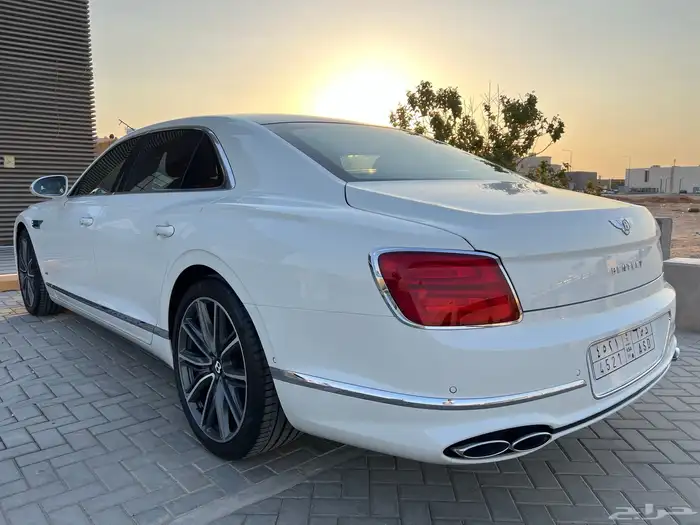 2022 BENTLEY CONTINENTAL FLYING SPUR 2