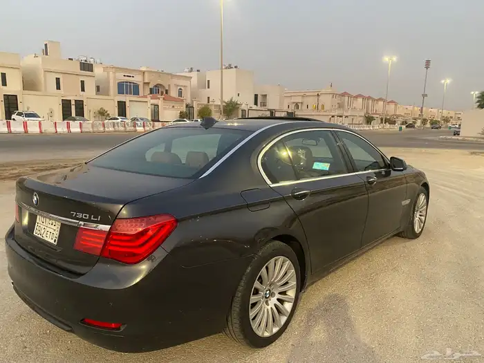 للبيع بي ام دبليو 8