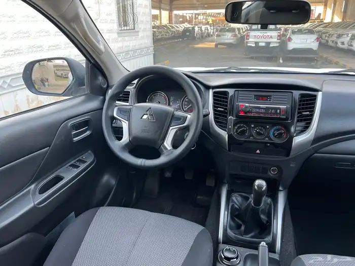 ميتسوبيشي ديزل 2022 L200 لدى قمة الاطلال 32