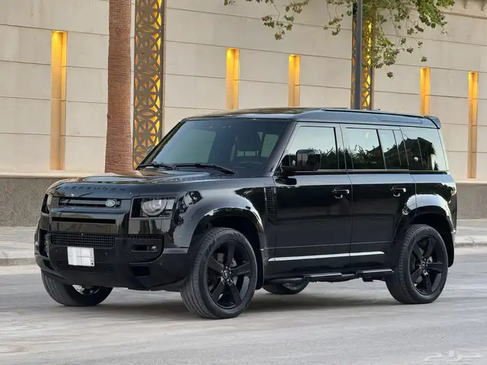 لاند روفر ديفندر P400 موديل 2023 تشيكات وكاله تحت الضمان 4