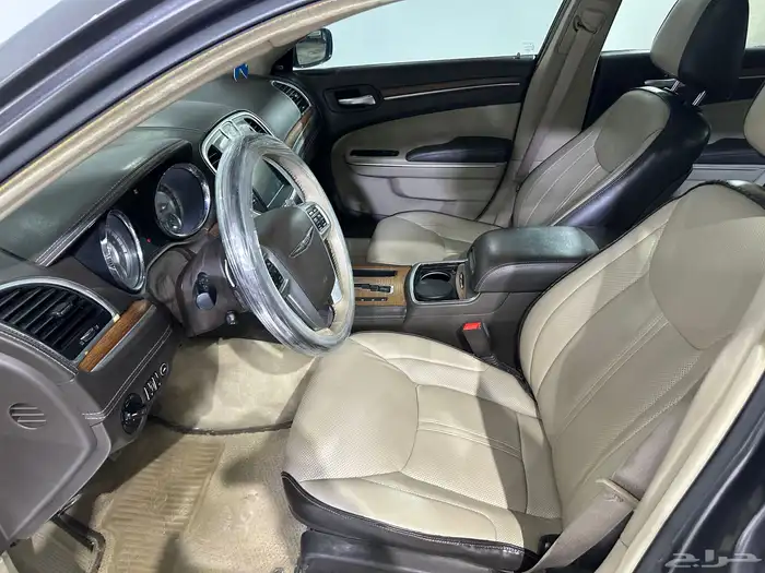 كرايزلر c300 2014 v8 هيمي 15