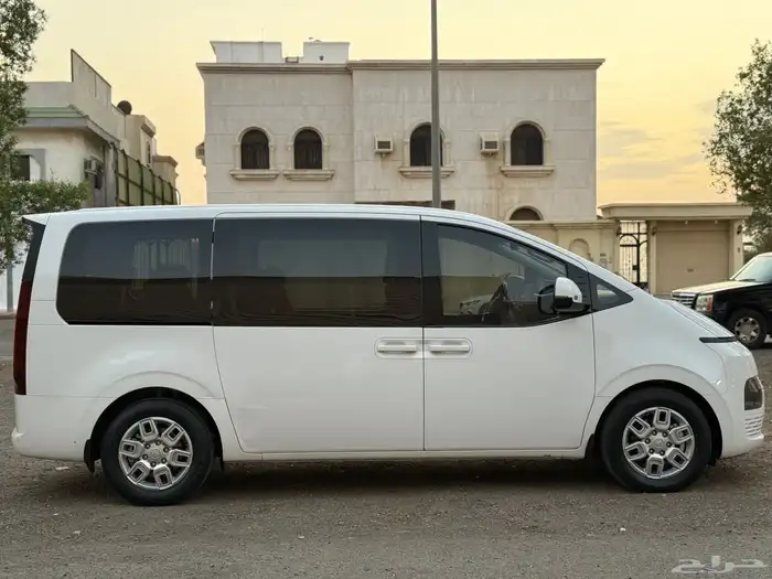 هيونداي ستاريا 2023 ديزل 2