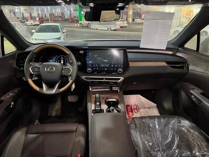 لكزس RX350 فئة BB بنزين 2025 5