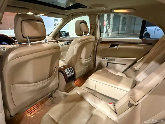 مرسيدس 2010 S300 فتحة (عرض اليوم الوطني) 12