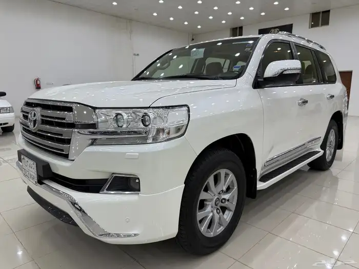 لاندكروزر 2018 GXR فل كامل 8 سلندر سعودي 3