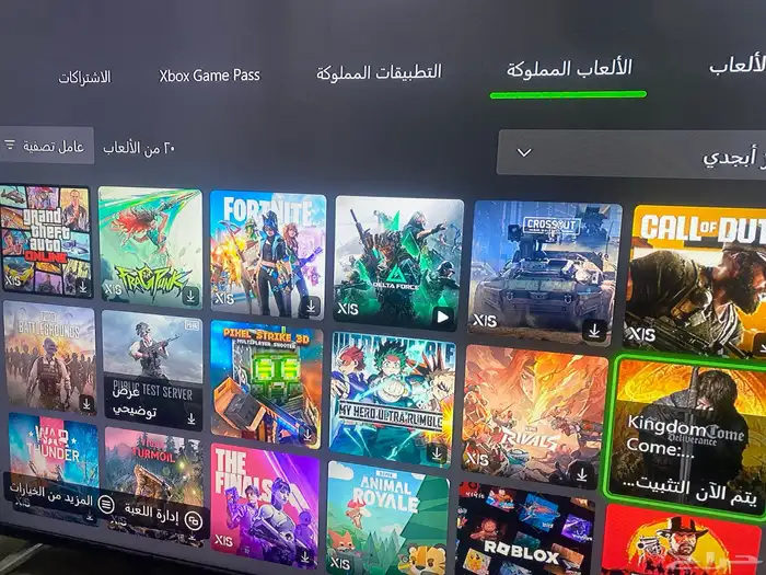 اكس بوكس سيريس اس للبيع ب 900ريال مع حساب يوجد فيه العاب 6