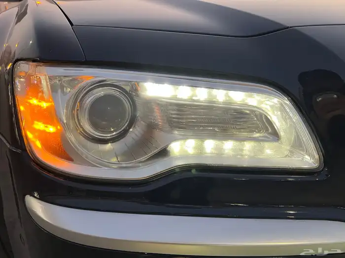 كرايزلر v8اكزكتف ثالت مالك بدي وكاله 2014 10