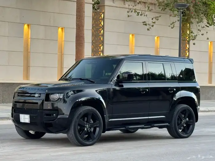 لاند روفر ديفندر P400 موديل 2023 تشيكات وكاله تحت الضمان 5