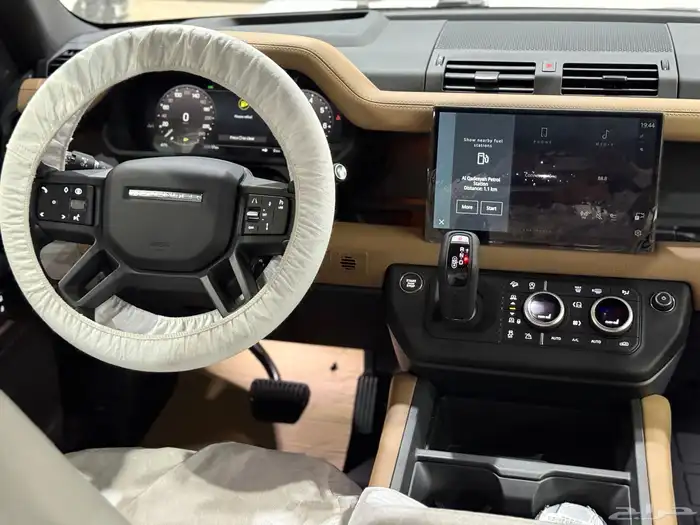 لاندروفر ديفندر ( HSE-X ) 2025 سعودي ( 410 ) شامل بطاقه 4