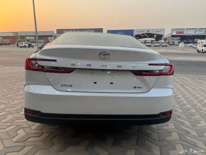 كامري E بلس هايبرد موديل 2025 عرض خاص 10