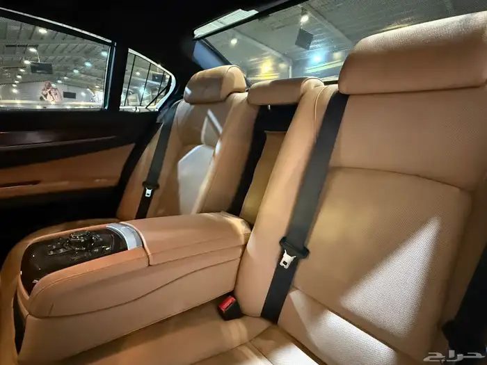 بي ام دبليو 740L  2013 (( بحالة ممتازة )) 19