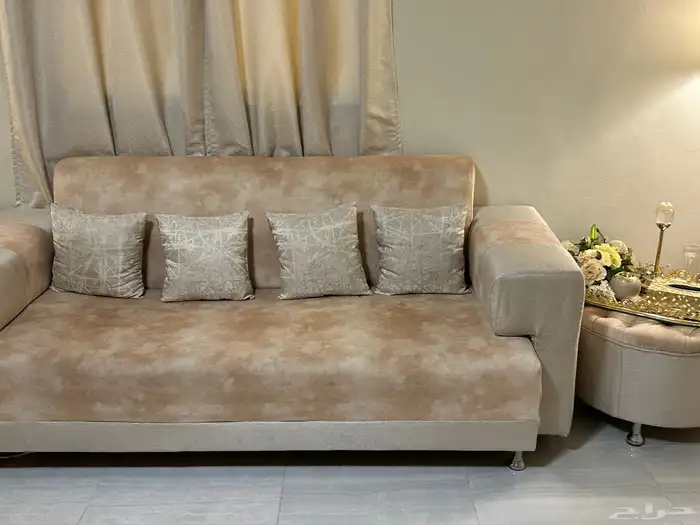كنب للبيع خمسه قطع واثنين دائريه صغيره 7