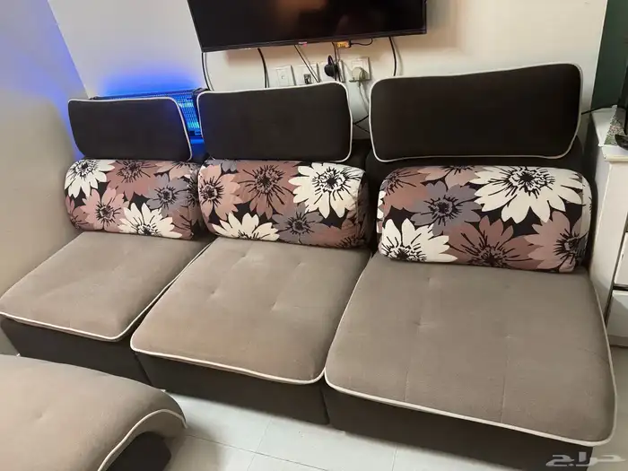 اثاث دولاب خزانة التنين 200 وكنب 700 1