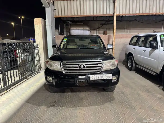 جيب لاندكروزر VXR 2011 السعر فرصه 55 الف فقط 7