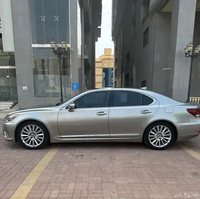 للبيع  لكزس LS460   موديل 2014 index