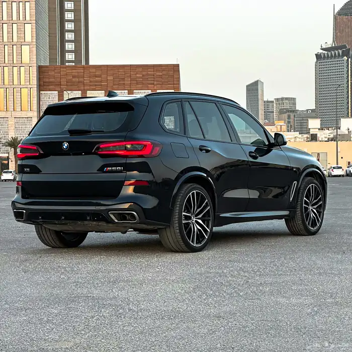 بي ام دبليو X5 M 2022 3