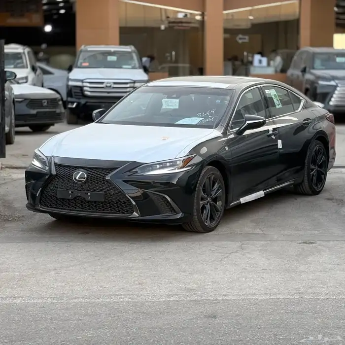 لكزس 350FF بنزين لون اسود سعودي 0