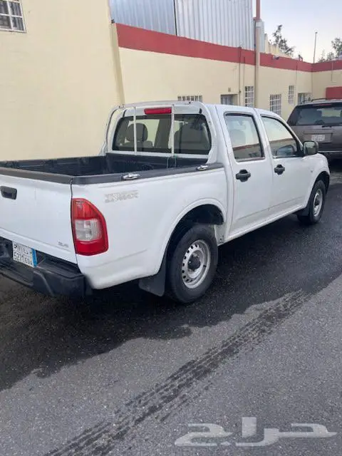 ايسوزو 2006 بنزين البيع 2