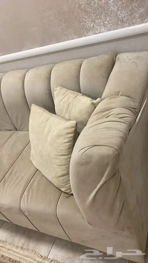 للبيع كنب و طاوله و4 خدمات 2