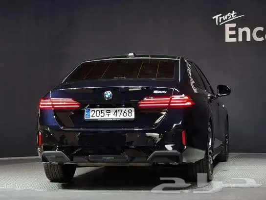 BMW520i موديل 2024 الميموني للاستيراد بكوريا 3