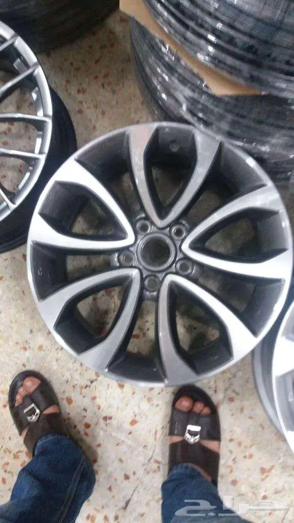 جميع جنوط اللاندكروز و برادو لكزس وكالة 83