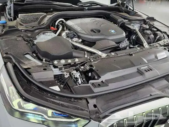 BMW520i موديل 2025 الميموني للاستيراد 4