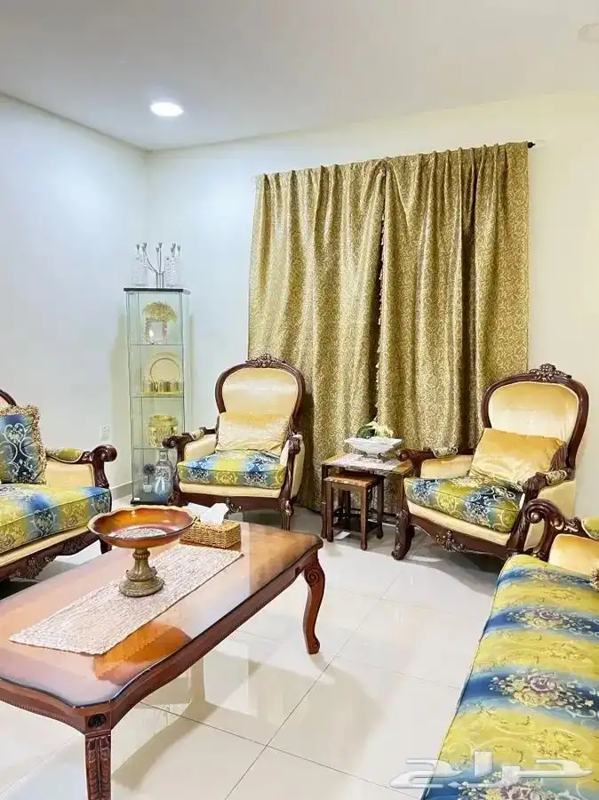 طقم كنب بحاله ممتازة 4