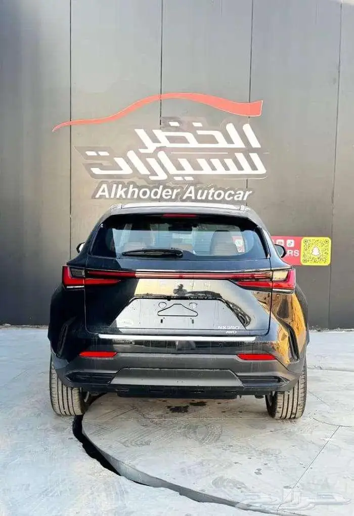لكزس ان اكس 2025 2