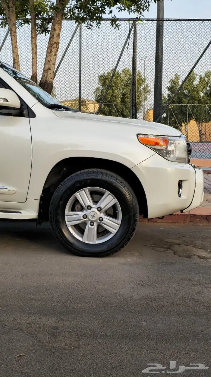 لاندكروزر 2014 GXR3 16