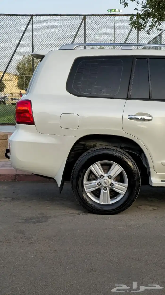 لاندكروزر 2014 GXR3 4