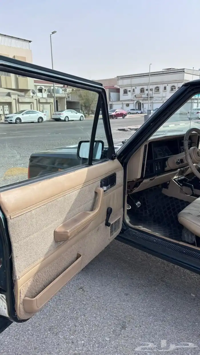 جيب. شيروكي 94 10