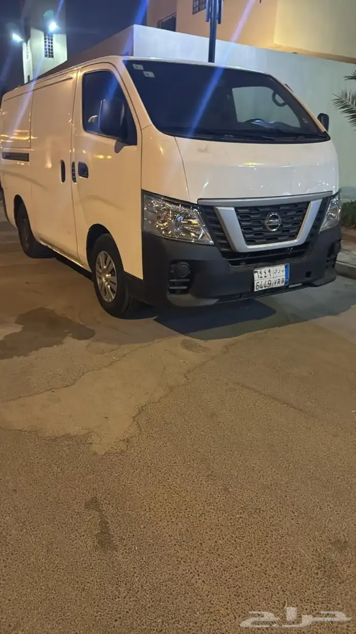 ايجار باص نيسان اورفان ديزل 0
