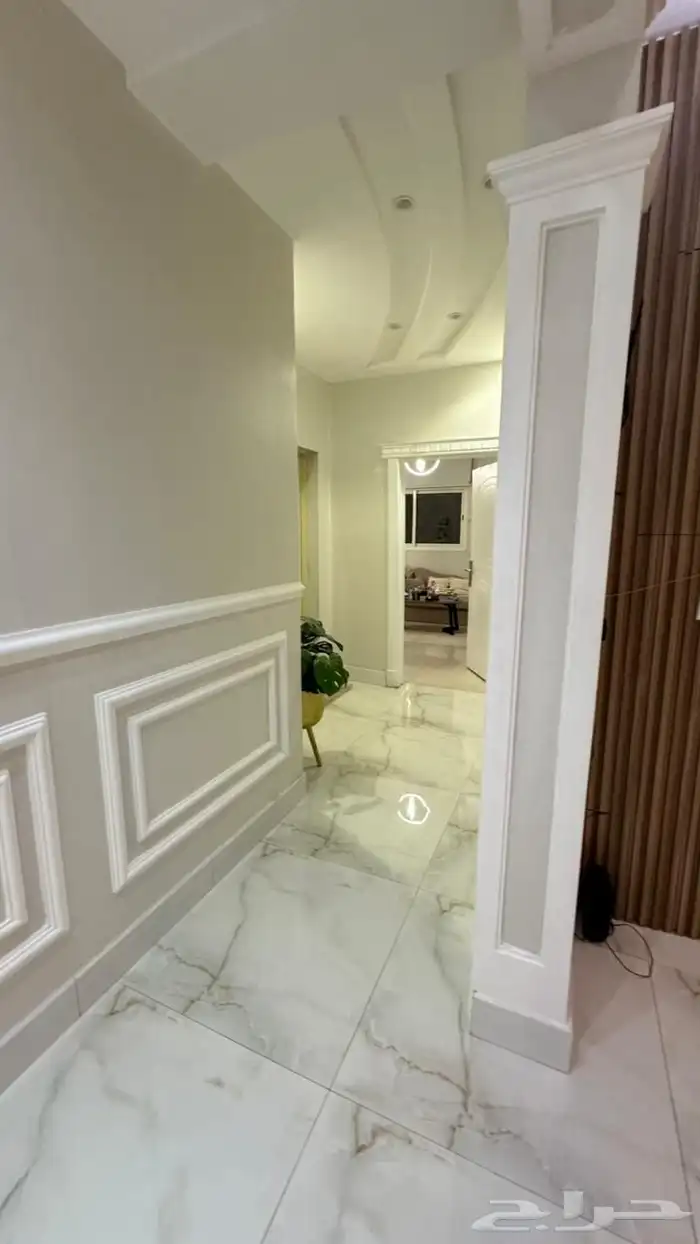 فيلا دور وثلاث شقق مساحة625 حي السعاده 17