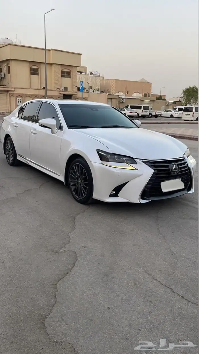 لكزس GS 1