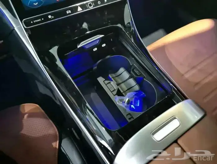 مرسيدس C200 AMG 2025 فل كامل اصفار 12