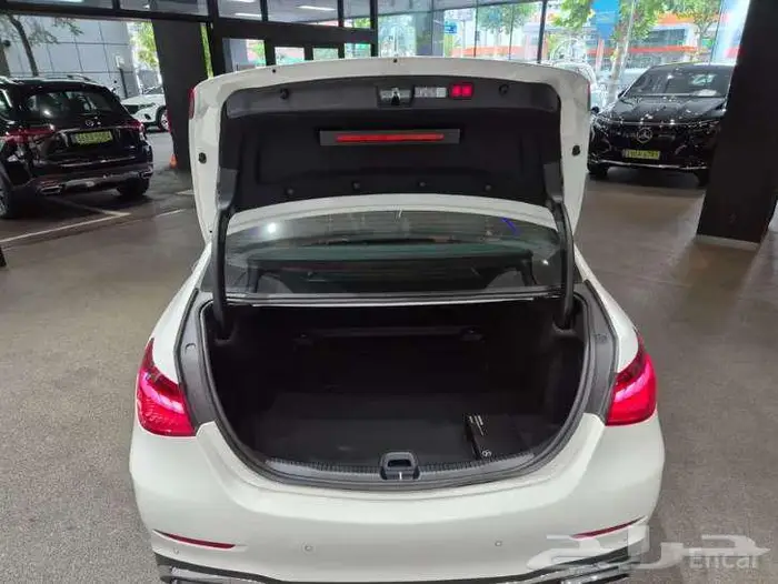 مرسيدس C200 AMG 2025 فل كامل اصفار 19
