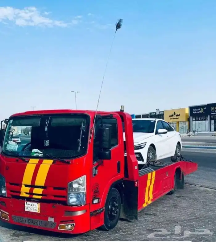 سطحه داخل رياض جنوب. رياض حي العزيزيه 2