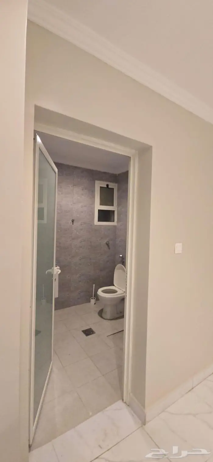 شقة للإيجار حي الشعلة 5