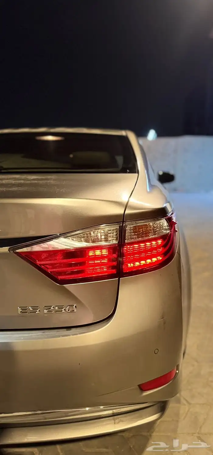 لكزس ES 250 سعودي موديل 2015 نظيفة ومناسبة للمستخدم 8